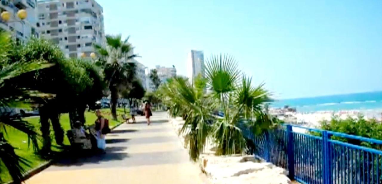 Beachfront Studio Apartment Bat Yam 412 Exterior foto